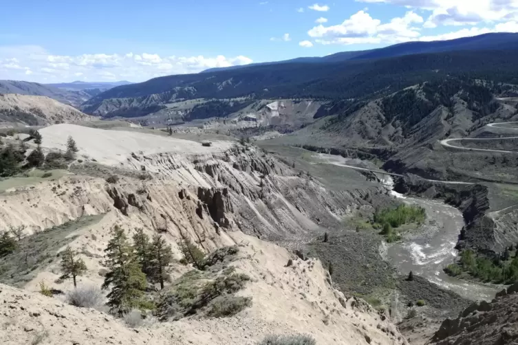 Im Farewell Canyon, rund zehn Autostunden n&ouml;rdlich von Vancouver, gibt es Steppe und eine Sandd&uuml;hne.