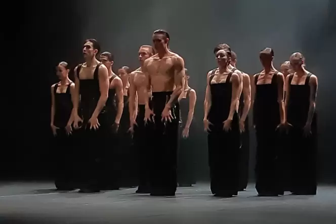 Marco Goeckes »Devil's Kitchen« inszenierte die Musik von Pink Floyd als dystopisches Drama.