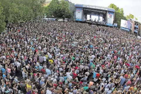 91-63636355.jpg