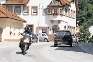 91-67446955.jpg