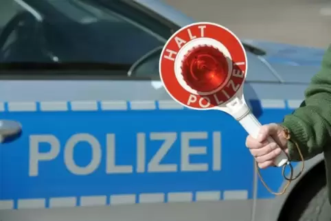 polizei2_bild_dpa_14.jpg
