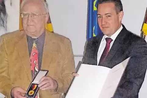 91-80592880.jpg