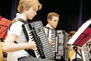 91-83088034.jpg
