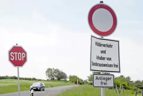 Soll während der Bauarbeiten in Mayweilerhof geöffnet werden: die Panzerstraße, wie sie im Volksmund genannt wird.