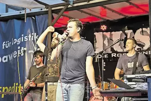 91-86006308.jpg