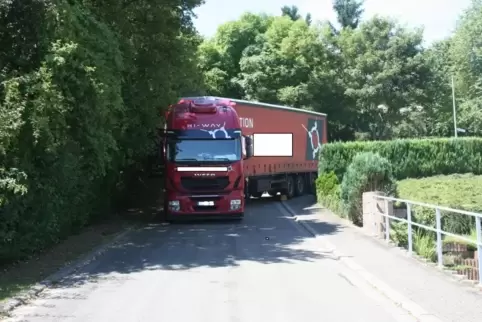 Der festgefahrene Lkw. 