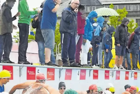 91-87975183.jpg