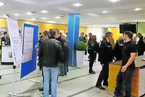 91-90396070.jpg