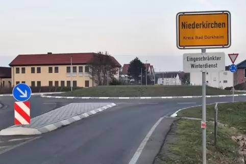 91-93677968_20161214_niederkirchen_west_kreisel_01.jpg