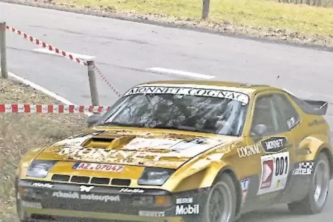 2009: Rallye-Legende Walter Röhrl als Vorfahrer auf dem Weg zum Heldenstein – erstmals nach 25 Jahren war diese Strecke durch de