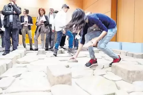 91-95651817.jpg