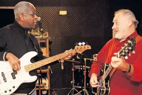 91-95946535.jpg
