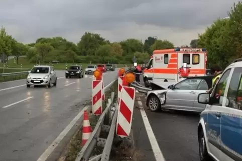 91-96732273_unfall.jpg