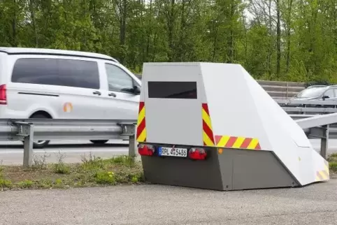 91-96979670_polizeineublitzer1.jpg