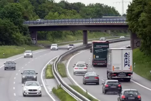 91-97308074_20160524_autobahnabfahrt_bruecke_deidesheim_05.jpg