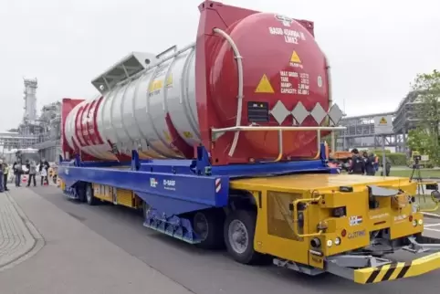 91-97326913_basf-tankwagen-1236.jpg