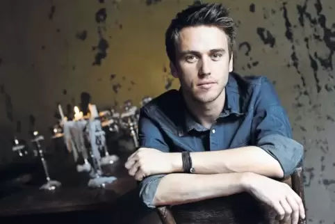 „Wann hatte ich das letzte Mal Gänsehaut?“ Unter anderem das fragt sich Clueso, bevor er sich hinsetzt und einen neuen Song mach