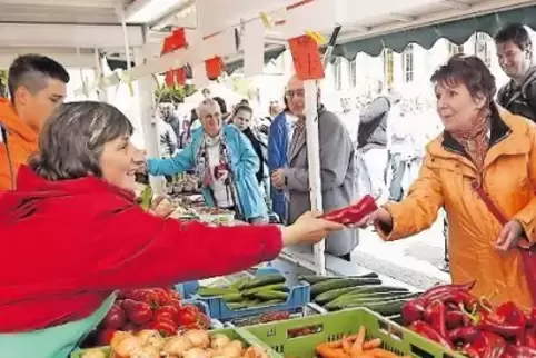 Der Bauernmarkt beginnt am Sonntag um 11 Uhr.