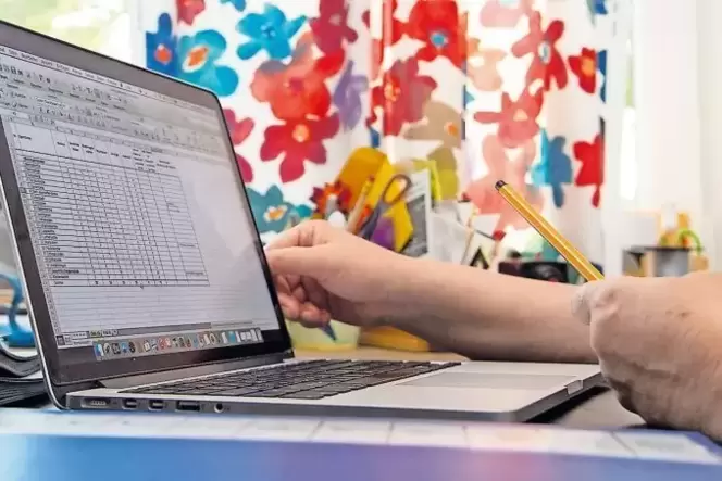 Zentrales Thema: Wie verändert die Digitalisierung das Arbeitsleben, und welche Chancen bieten Heimarbeitsplätze etwa für Famili Zentrales Thema: Wie verändert die Digitalisierung das Arbeitsleben, und welche Chancen bieten Heimarbeitsplätze etwa für Famili
