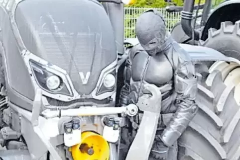 Stefan Gepperth hat ihn vor die Linse bekommen: Superheld Rendel mit schwarzer Maske.