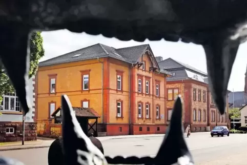 Ab November nutzt das protestantische Dekanat die Räume im Obergeschoss des Hauses in der Weinstraße 48.