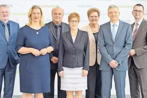 Die alten sind die neuen Minister der Saar-Regierung (von links): Ulrich Commerçon (SPD), Anke Rehlinger (SPD), Klaus Bouillon (