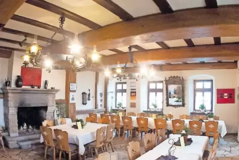 Das Kaminzimmer auf Burg Lichtenberg dient gleichzeitig als Trauzimmer, wird aber nicht allzu häufig genutzt.