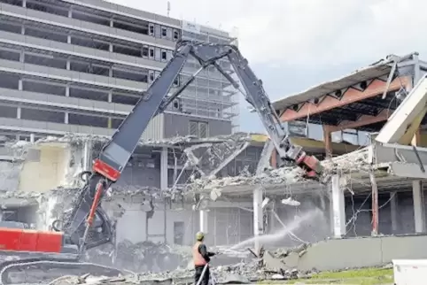 Viel Arbeit: die große TWL-Baustelle in der Industriestraße.