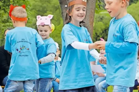 Auch „Tiere“ waren zum Geburtstagsfest gekommen und feierten mit.