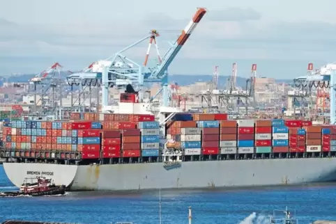 Die Vereinigten Staaten sind der wichtigste Abnehmer deutscher Exporte. Unser Bild zeigt das Containerschiff „Bremen Bridge“ im 