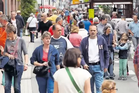 Maimarkt 2015, Hauptstraße Kandel.