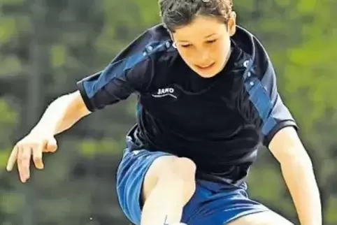 Einer der besten Wettkämpfer des Pirmasenser Ball-Gymnasiums: Oskar Prokopchuk, der im Wettkampf IV (10 bis 13 Jahre) 4,50 Meter