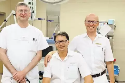 Drei neue Oberärzte komplettieren das medizinische Team am Kreiskrankenhaus Grünstadt, von links: Stefan Roth, Dr. Stefan Walthe