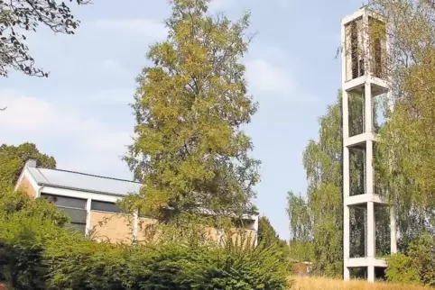 Wird im August gesprengt: die Kirche samt Turm im St. Wendeler Stadtteil Oberlinxweiler.