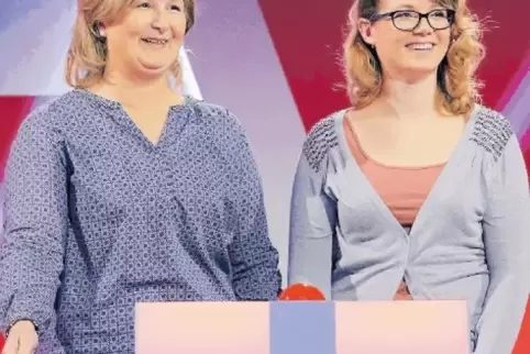 Heidi Bauers Tochter Theresia Bißbort trägt nur scheinbar bei 30 Grad eine Weste: Die Sendung wurde schon im Dezember aufgezeich