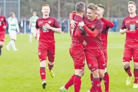 Hatten jede Menge Grund zu feiern: Die A-Junioren des 1. FC Kaiserslautern sammelten 46 Punkte und trafen 56 Mal. Sie verfügen d