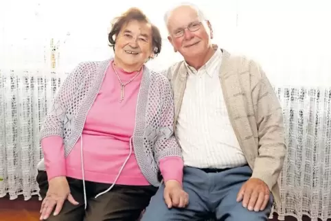 Morgens ging’s zum Standesamt, mittags folgte die kirchliche Trauung: Am 1. Juni 1957 haben Gertrud und Rudolf Wissing geheirate