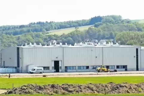Eine weitere Produktionshalle wird die bestehende am Bito-Standort Lauterecken ergänzen.