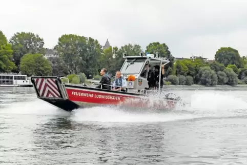 Soll laut Empfehlung des Ausschusses für die Feuerwehr Waldsee angeschafft werden: ein Mehrzweckboot, hier das der Feuerwehr Lud
