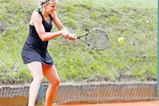 Sie musste sich im Finale ihrer Klubkameradin Selina Dal in drei Sätzen geschlagen geben: Nathalie Scherdel (BASF TC Ludwigshafe