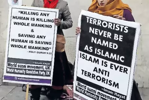 Musliminnen in London wehren sich gegen die Vereinnahmung des Islam durch islamistische Terroristen.