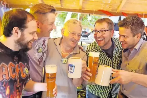 Prost: Mit 16 Biersorten kann beim Waldseer Bierfest angestoßen werden. Unser Bild ist von 2016.