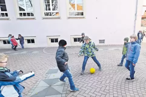 Die Grundschule in Büchelberg muss erhalten werden, fordern alle Verantwortlichen in der Stadt Wörth.