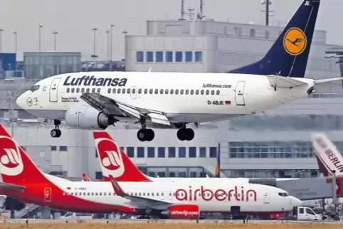38 Maschinen von Air Berlin samt Personal hat Lufthansa seit Februar für die Töchter Eurowings und Austrian Airlines angemietet.