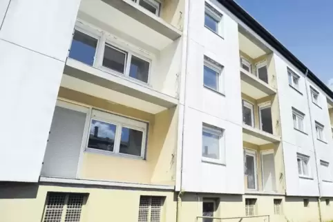 In den Tannen geht es voran: Außen fehlt noch der neue Anstrich, die Balkone sollen Edelstahlgeländer erhalten.