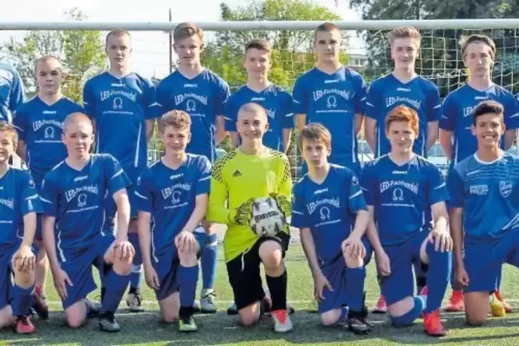 Die Kreismeister vom JFV Westpfalz: Trainer Markus Bold, Trainer Lukas Klein, Jonas Jung, Maik Lill, Marvin Nauerz, Niklas Straß