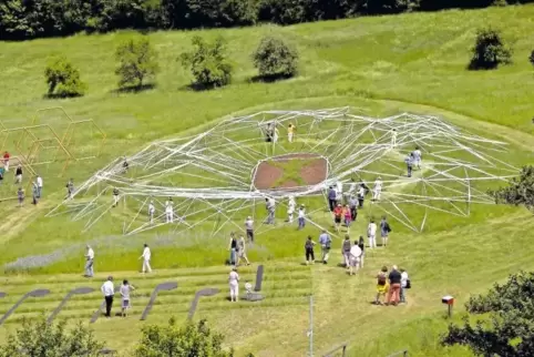 Lohnenswertes Ausflugsziel: die alljährlichen Installationen „Kunst im Grünen“ bei Reipoltskirchen im Kuseler Nordkreis.