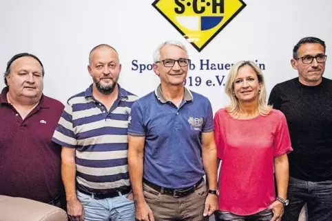 Der bisherige SCH-Präsident Carl-August Seibel (rechts) und Geschäftsführer Markus Kuntz wurden vom neuen Führungstrio – Steffi 