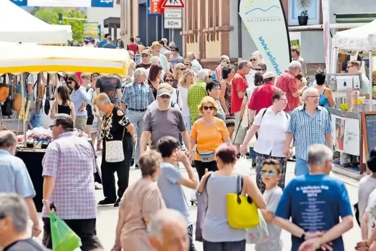120 Beschicker und zahlreiche verkaufsoffene Geschäfte lockten am Sonntag Besucher aus Nah und Fern nach Weilerbach.