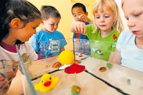 Entspannte Kinder in geräumigen und modernen Kitas – hier besteht Nachholbedarf in Ludwigshafen. Mit dem „Ausbauprogramm 3.0“ wi